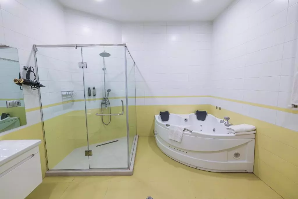 هتل گلدن پالاس تفلیس